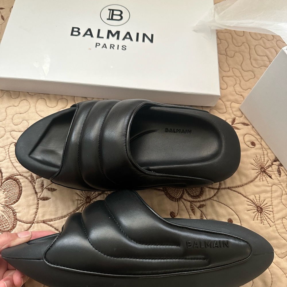 Brand new Balmain Slides